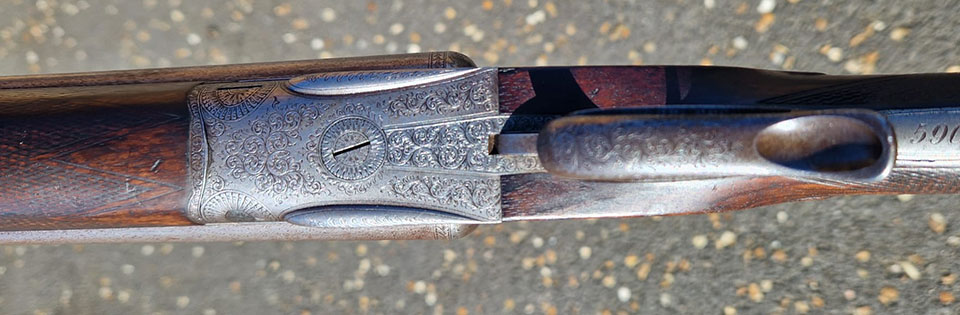 Many vertical bolt guns were made with snap under-levers.