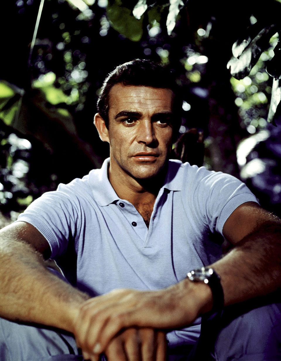 It is said that Ian Fleming lent Connery his Rolex as no watch sponsor was interested in providing a time-piece for Bond. The rubber strap is more rugged than the steel bracelet for actual diving and swimming.