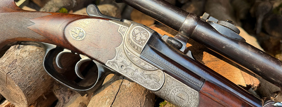 The trigger guard is horn. The rear blade is a set trigger.