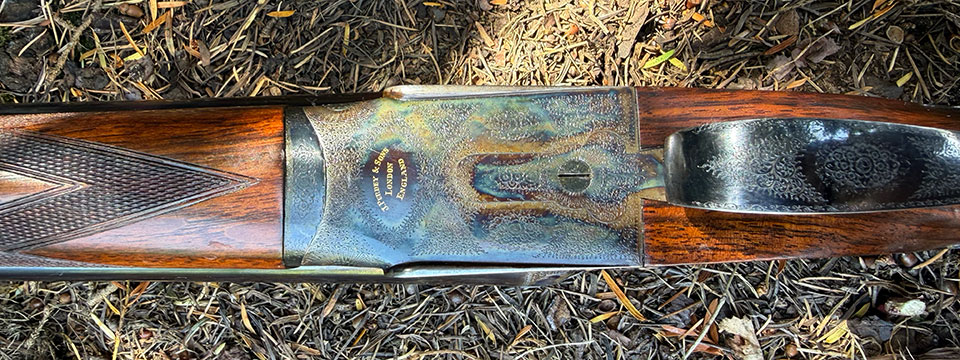 All the finish is original. Note the neat gold lettering on the bar.